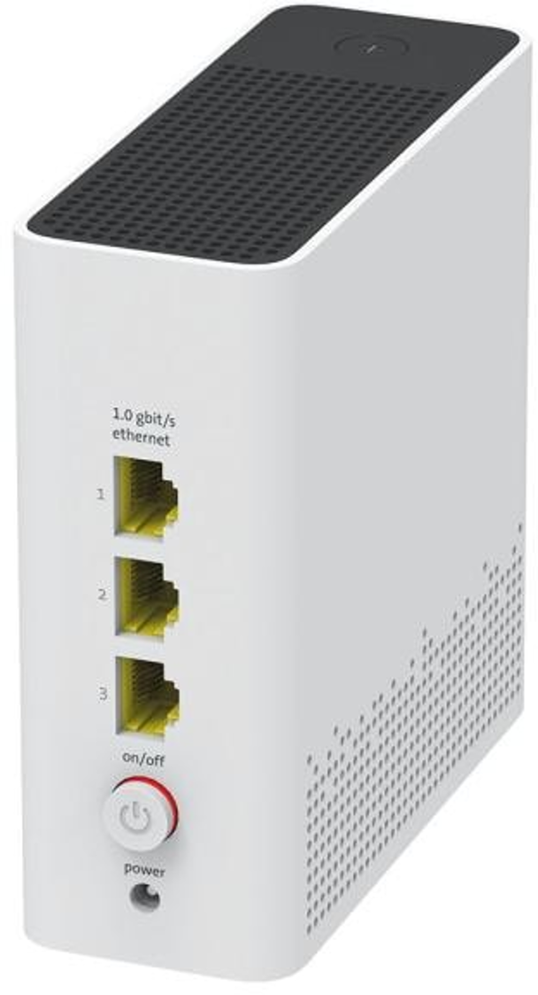 Ein weißer Router mit Ethernet-Anschlüssen und einem Ein-/Ausschalter. Die Oberseite hat Lüftungslöcher.