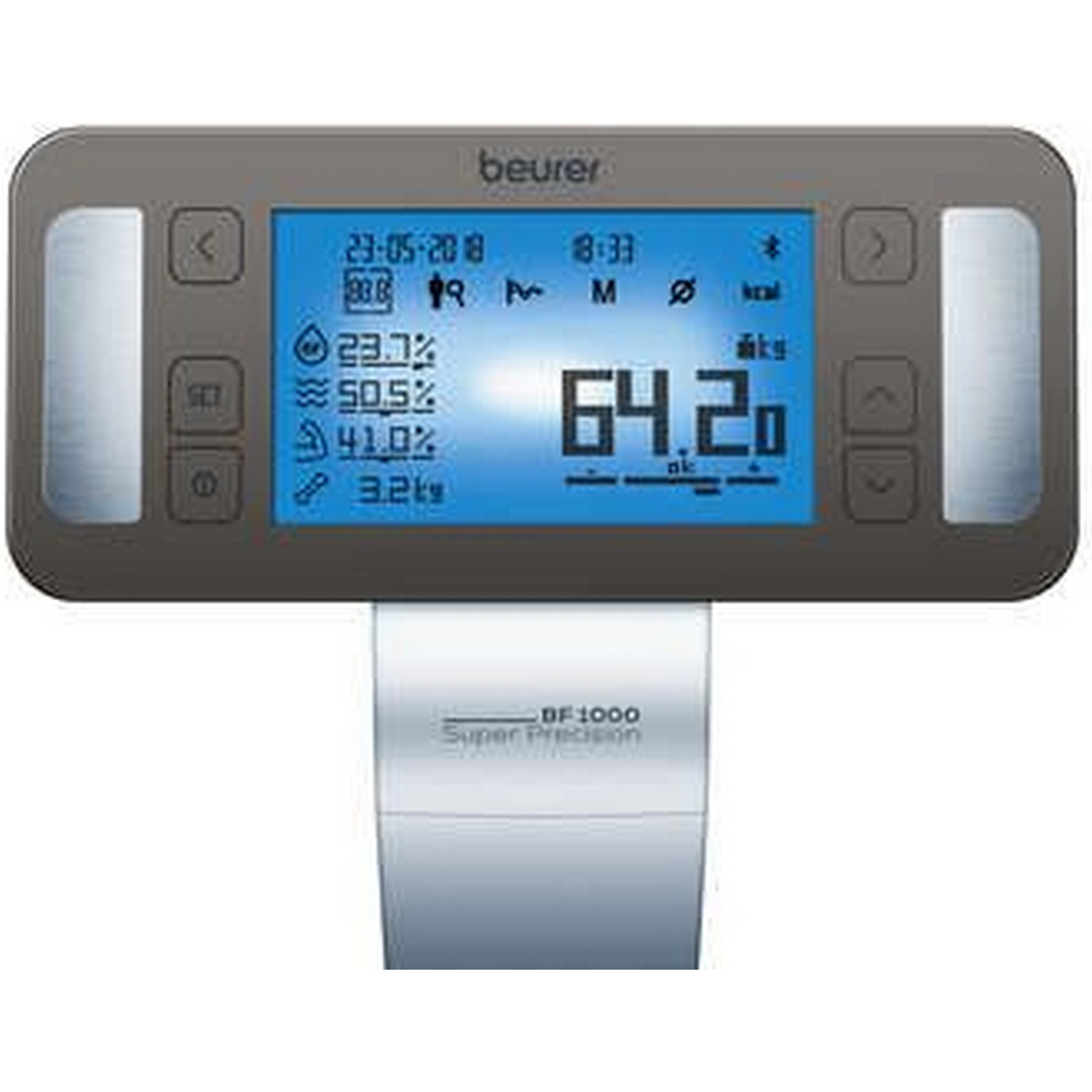 Báscula digital que muestra el peso y los datos de composición corporal. Báscula gris con pantalla azul.