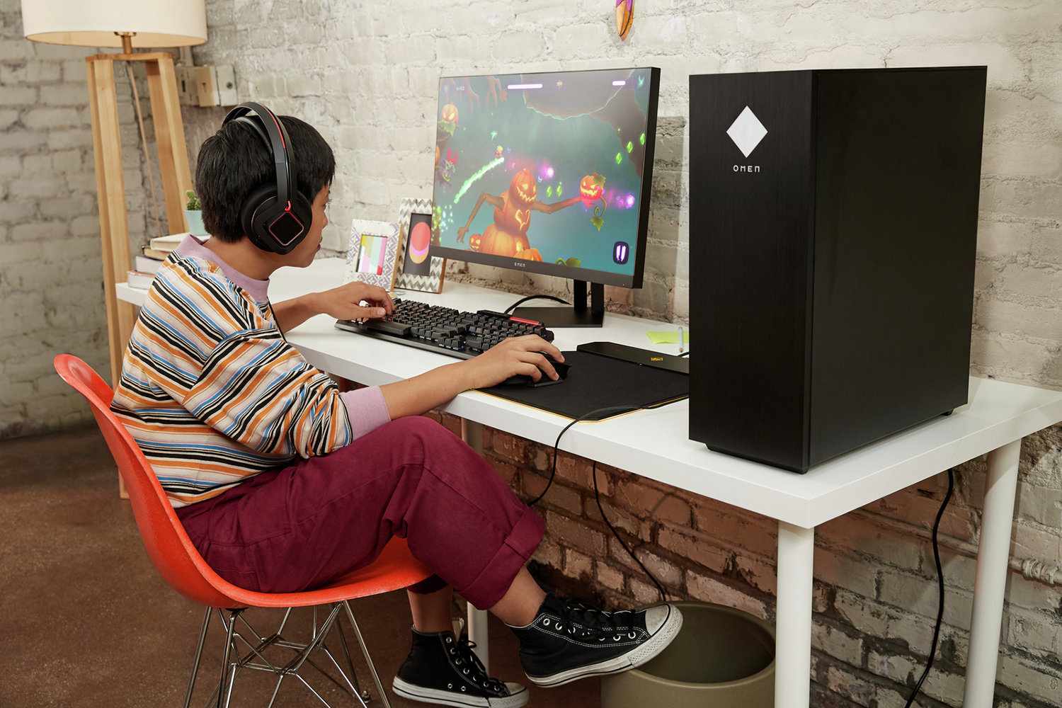 HP OMEN 25L GT12-1205nd - Ryzen 9 5900X - 32GB - 2TB - RX 6600 XT