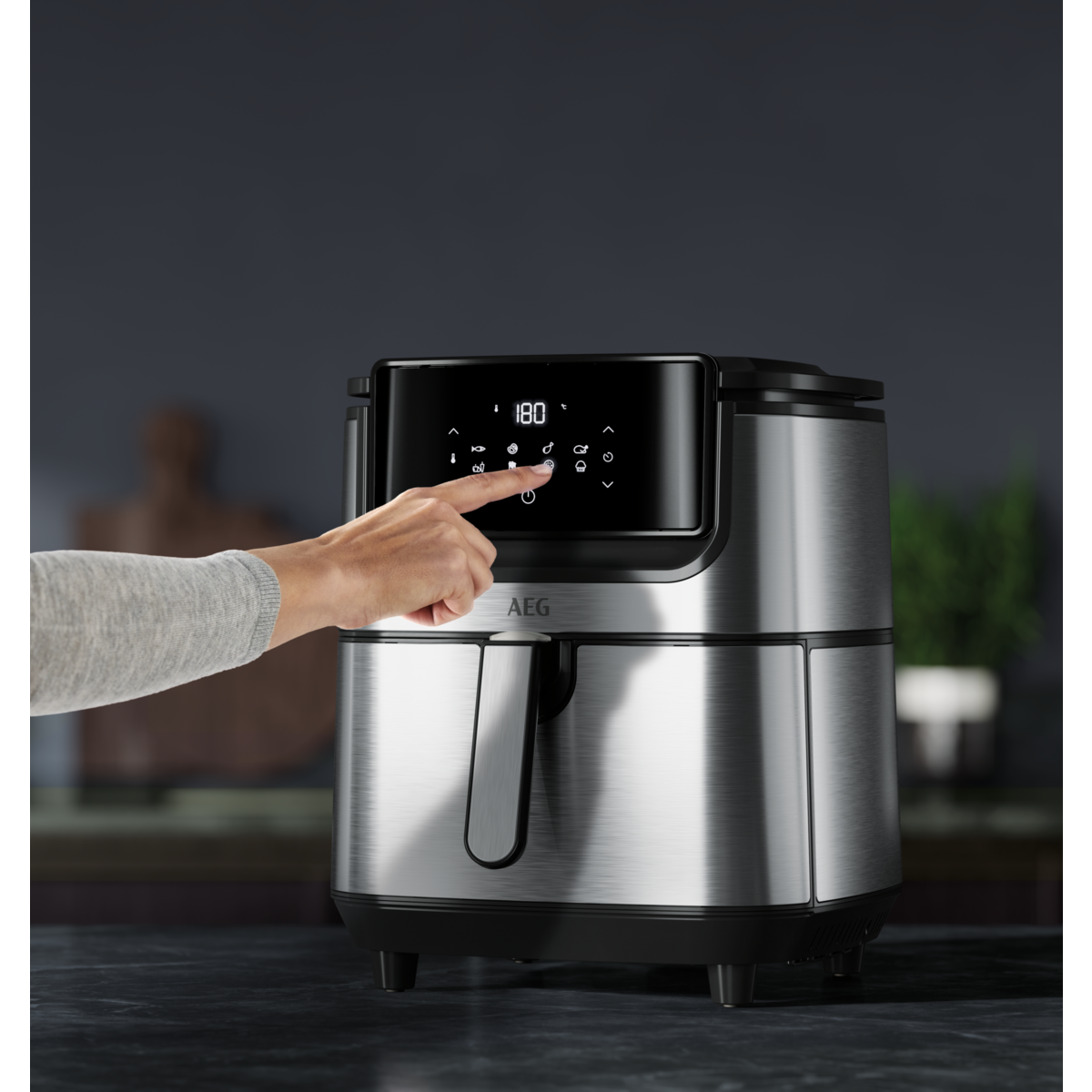 Freidora de Aire Sin Aceite - AEG AF6-1-6ST, 1800 W, 5.4 l, Hasta 180º C, 8 programas, Acero Inoxidable
