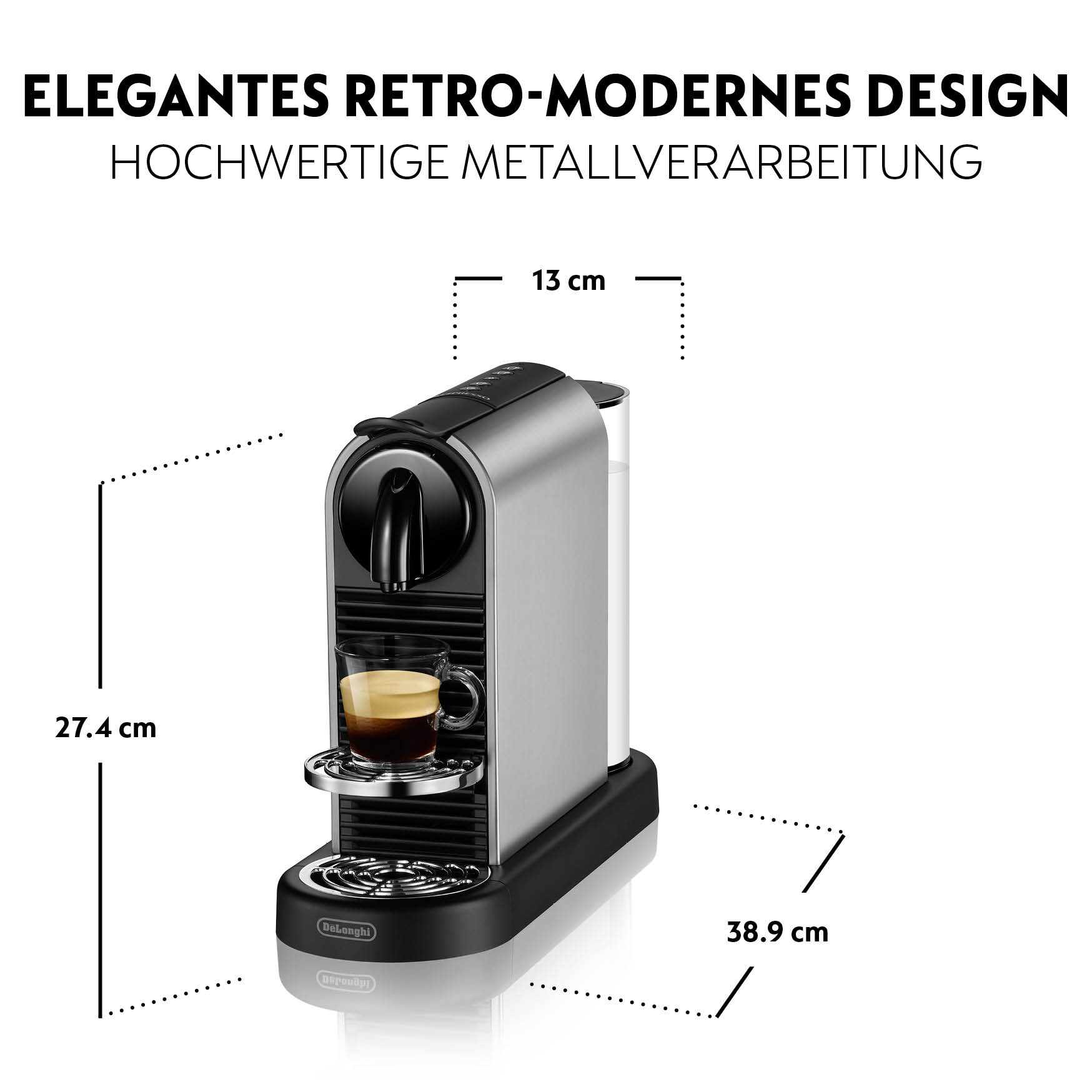 Eine silberne Nespresso-Maschine mit einer Tasse Kaffee und angezeigten Abmessungen.