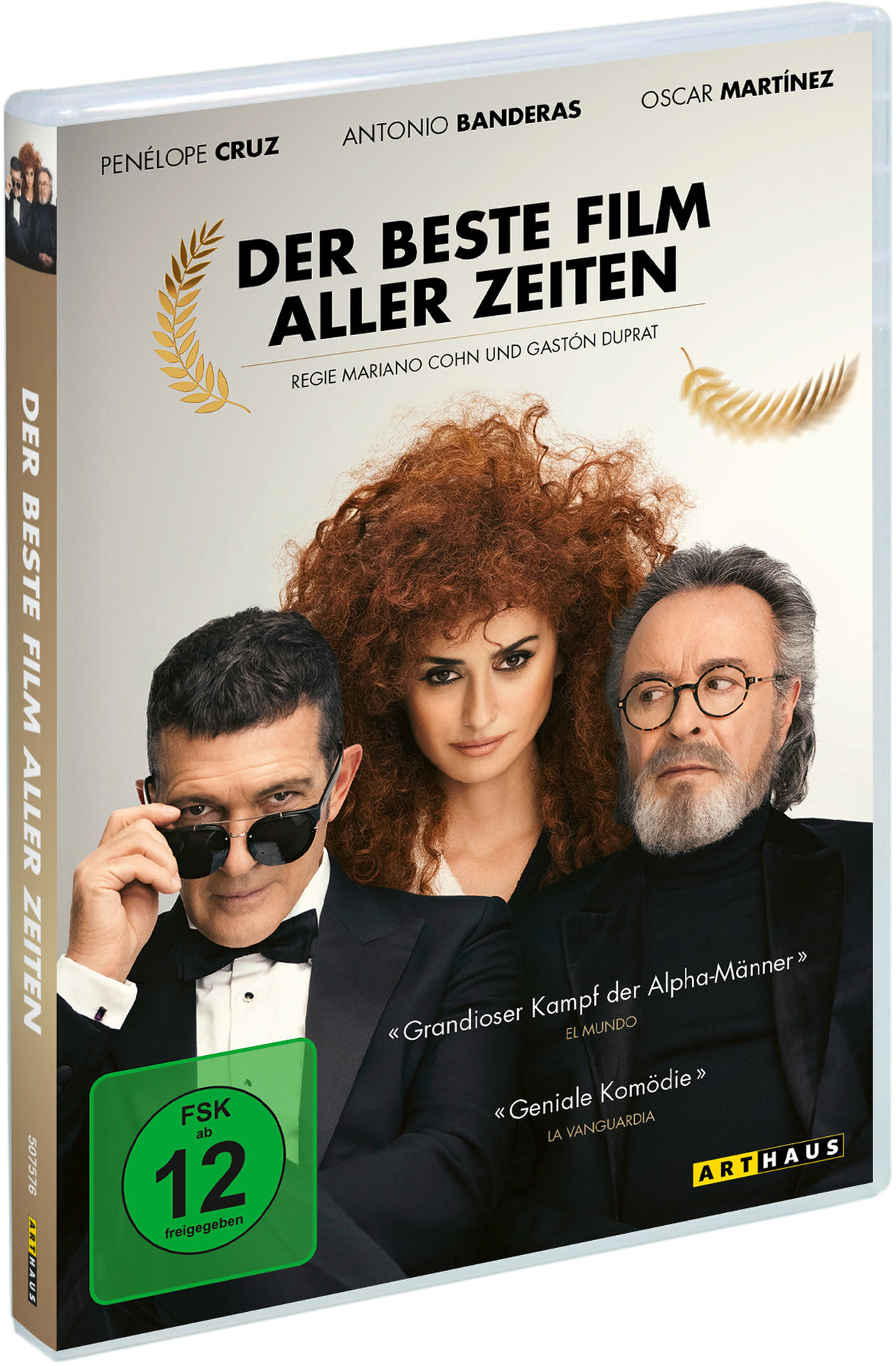 Filmcover mit drei Personen, Antonio Banderas, Penelope Cruz und Oscar Martínez. Text auf Deutsch.