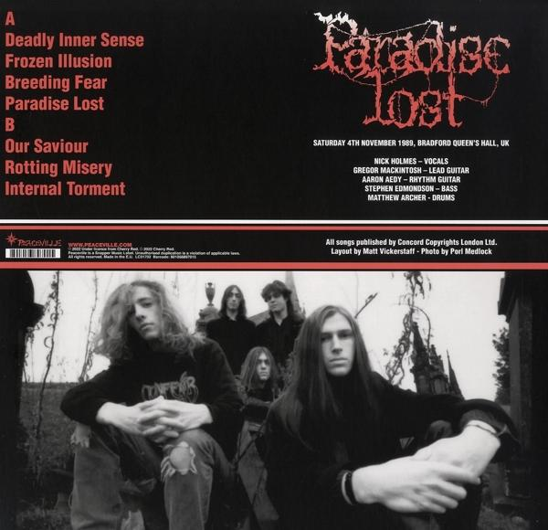 A Paradise Lost album hátlapja a számok listájával és a zenekar tagjaival.