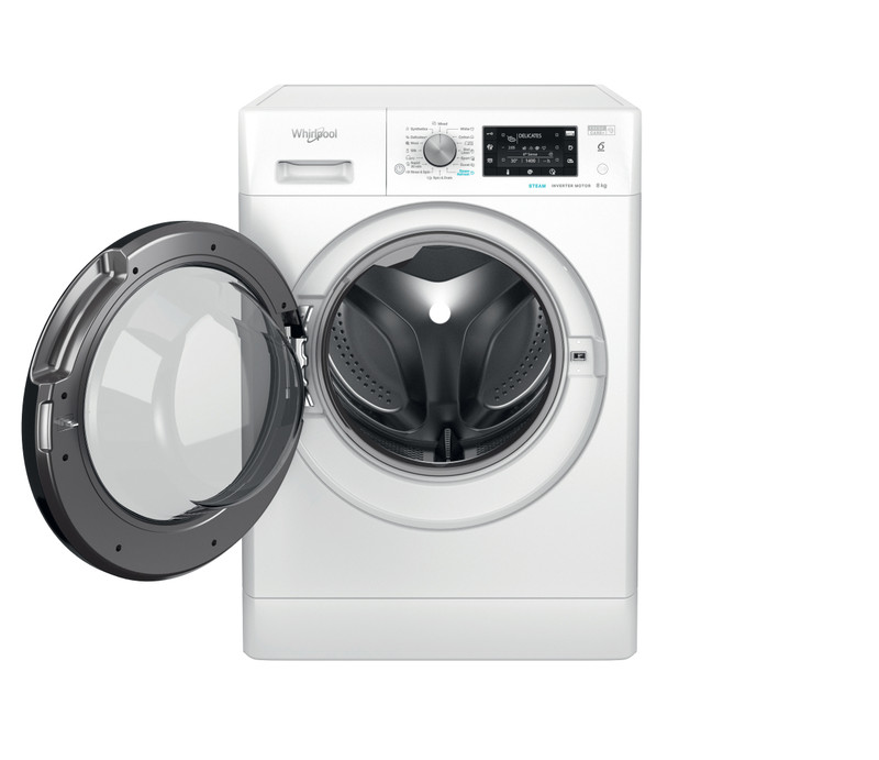 Fehér Whirlpool mosógép nyitott ajtóval. A gép tiszta és modern.
