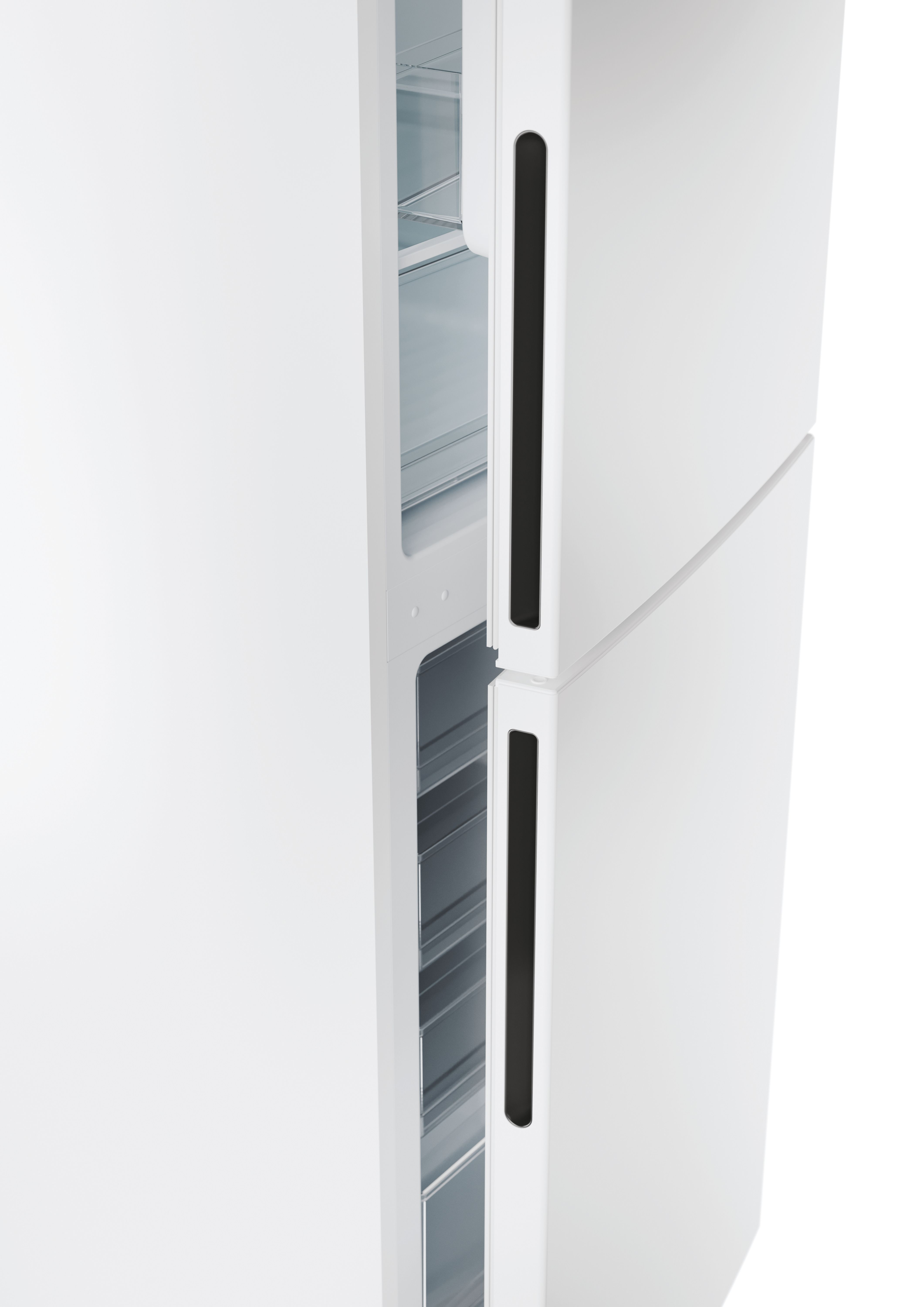 Un refrigerador blanco con las puertas ligeramente entreabiertas. Es un primer plano del lateral.