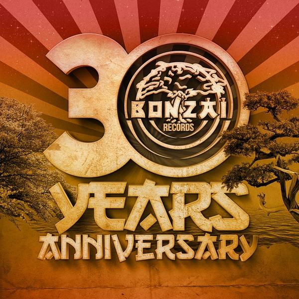 Een goud-bruin Bonzai Records 30 jaar jubileumlogo met een bonsai boom illustratie.