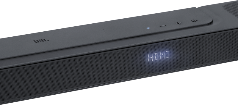 Nahaufnahme einer schwarzen JBL Soundbar mit HDMI-Text auf der Vorderseite.
