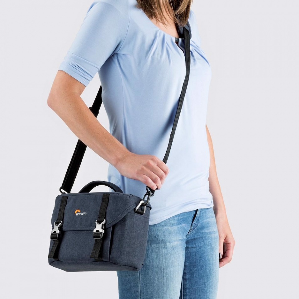 LOWEPRO Scout SH 140 Fotoğraf Makinesi Çantası Mavi