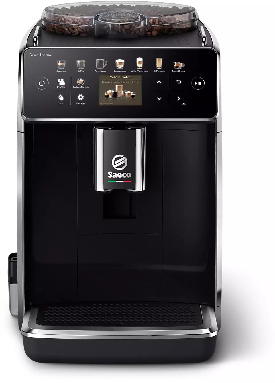Een zwarte en zilveren Saeco espressomachine op een witte achtergrond.