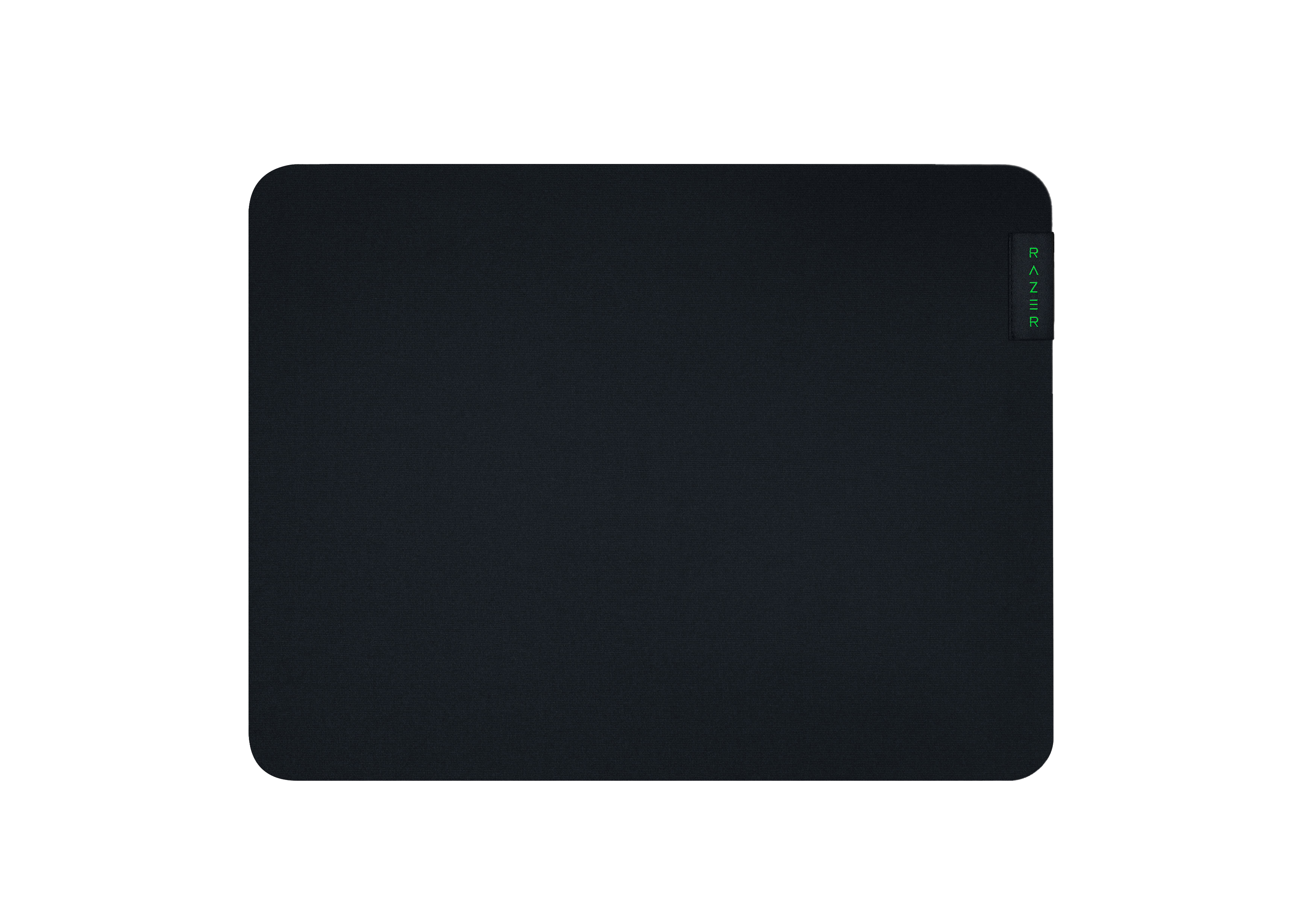 Sağ üst köşede yeşil Razer logosu bulunan siyah bir Razer mousepad, siyah bir arka plan üzerinde.