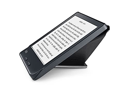 Lector de libros electrónicos negro sobre un soporte, mostrando texto. La pantalla está en ángulo, mostrando un pasaje de palabras impresas.