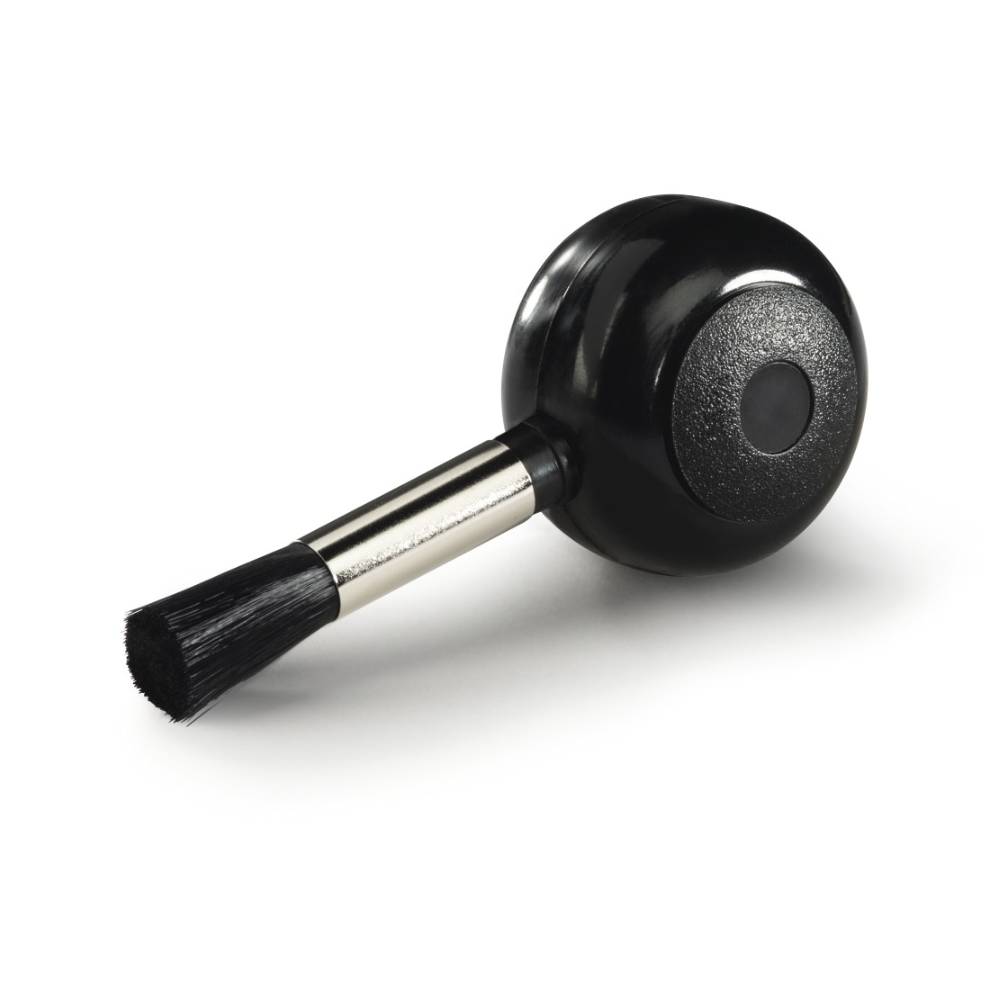 Soplador de aire negro con un cepillo en un extremo, plateado y negro.