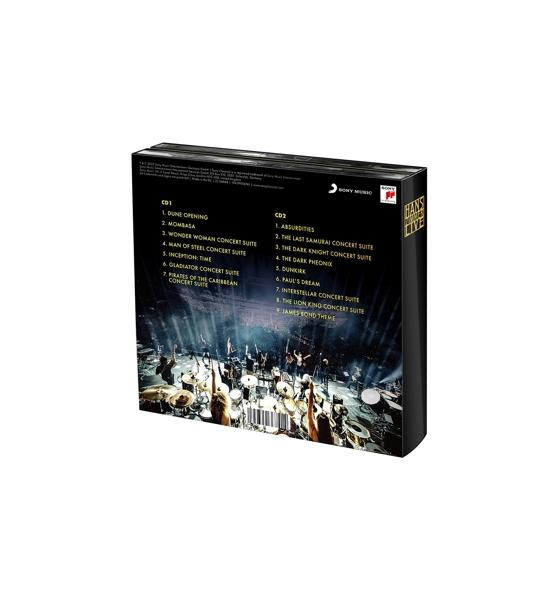 Coffret de CD avec une performance scénique au dos et une liste de musique.