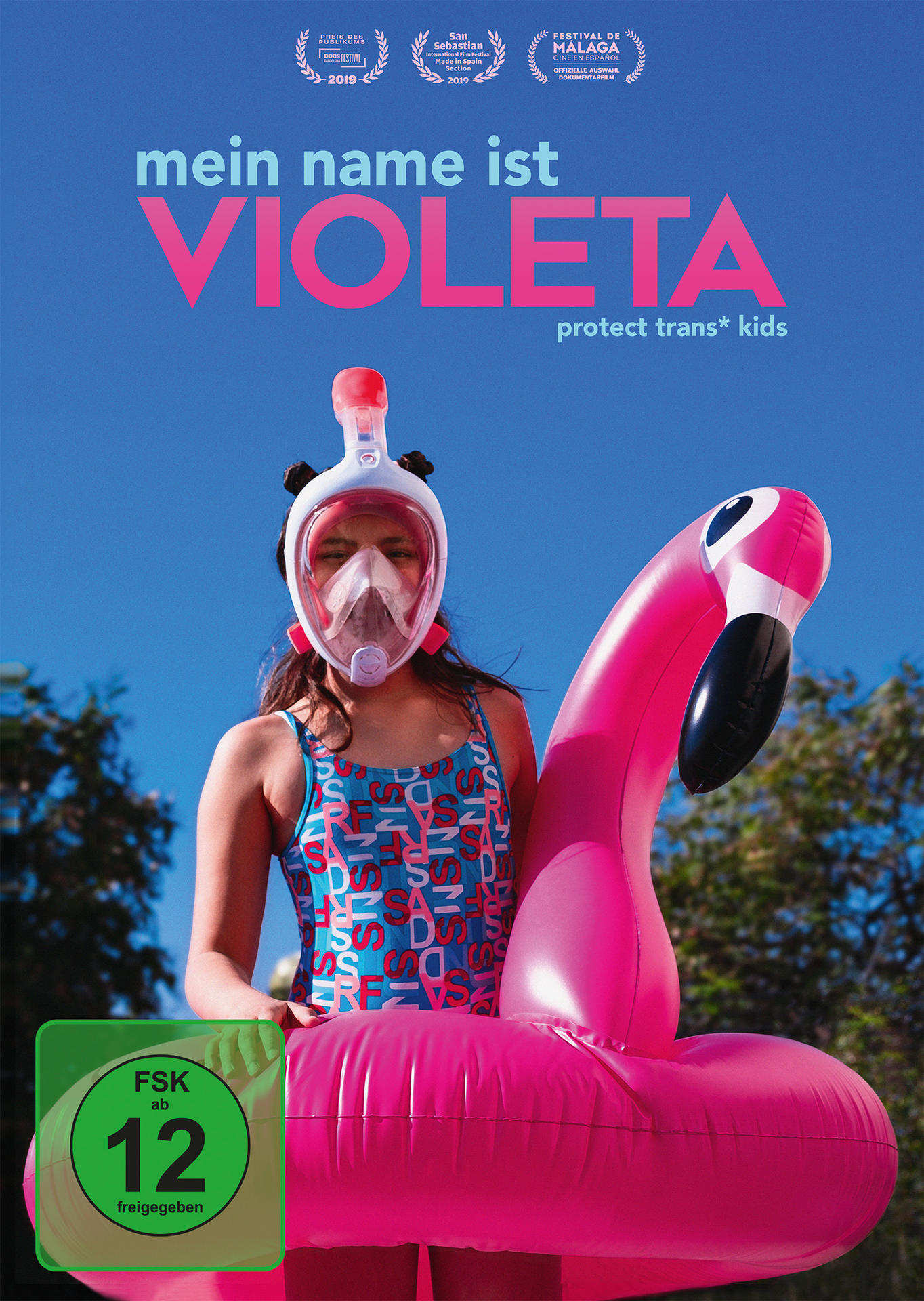 Filmposter: Eine Person mit Schnorchelmaske posiert mit einem aufblasbaren Flamingo unter blauem Himmel.