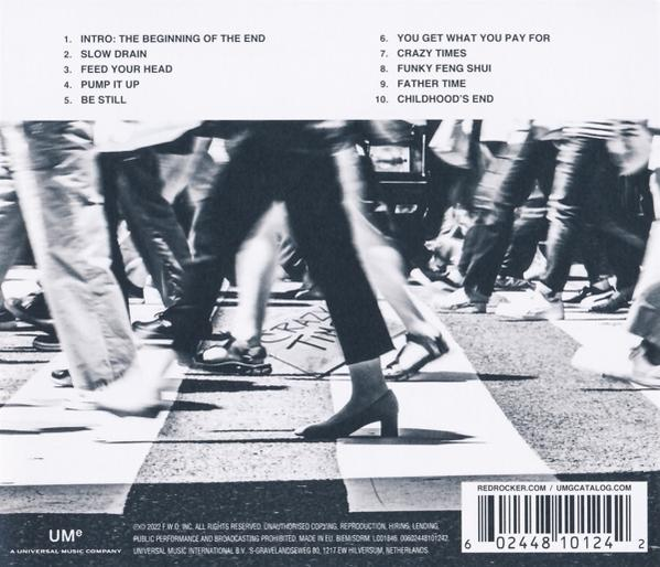 Albumcover mit einer Menschenmenge, die eine Straße überquert.