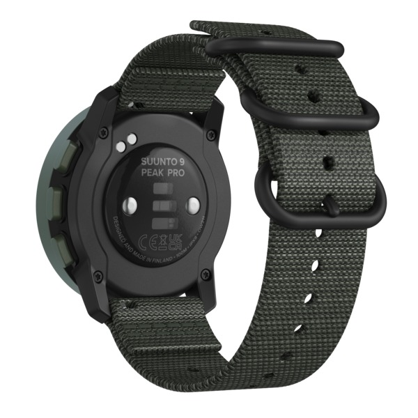Rückseite einer Suunto 9 Peak Pro Smartwatch mit Armband.