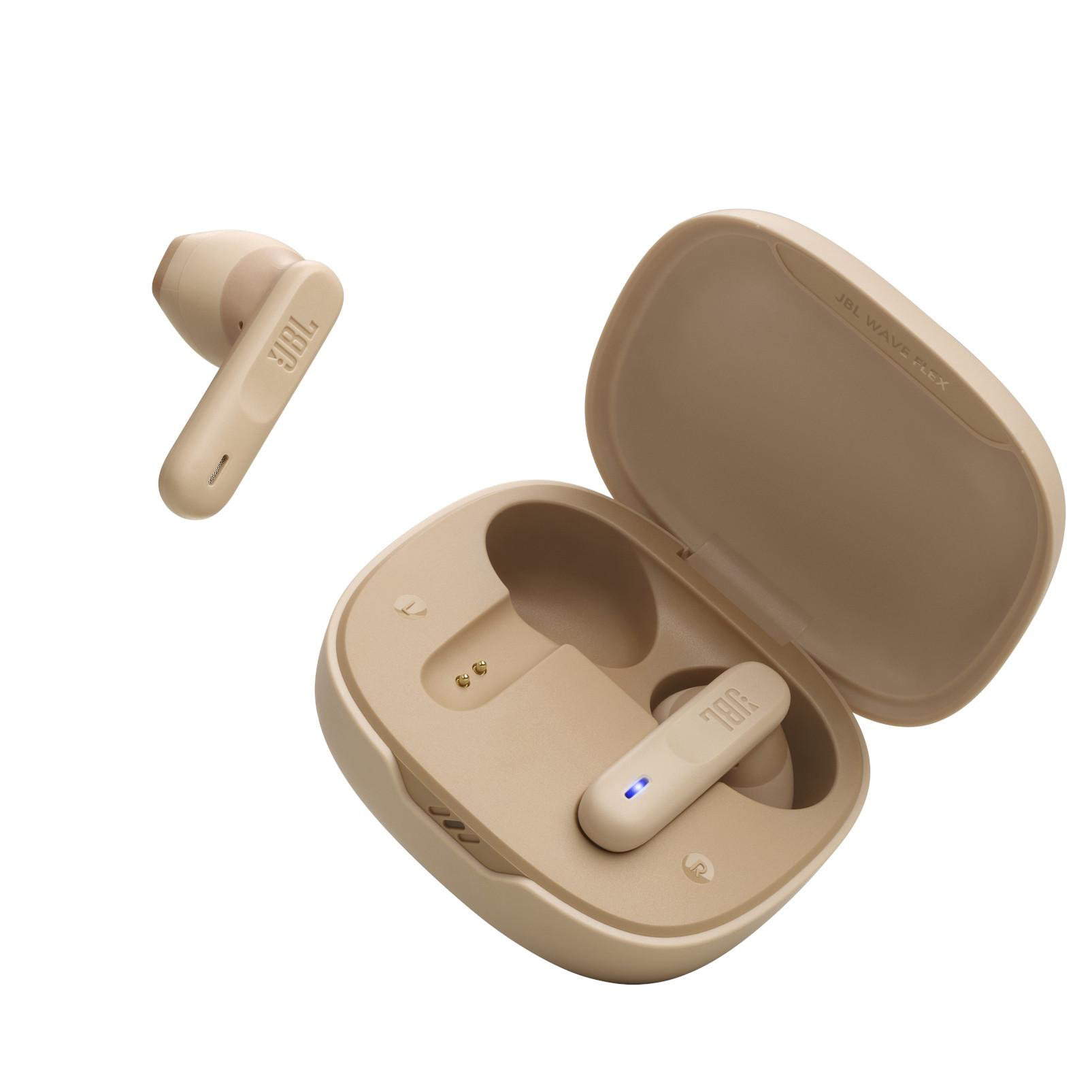 JBL Wave Flex Ohrhörer und Ladecase, beige. Ein Kopfhörer liegt außerhalb des Cases.