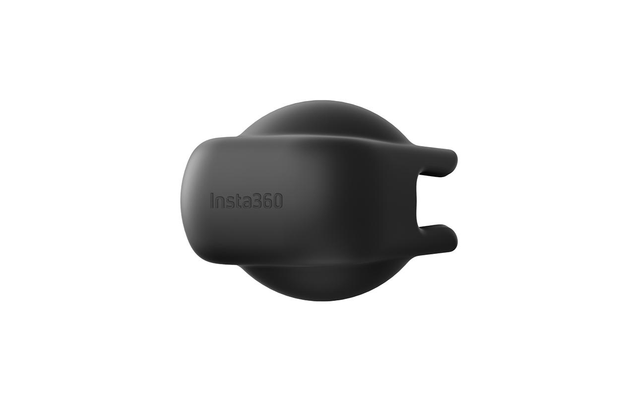 Schwarzes Insta360-Kameragerät, das vor einem weißen Hintergrund schwebt. Das Wort 'Insta360' ist sichtbar.