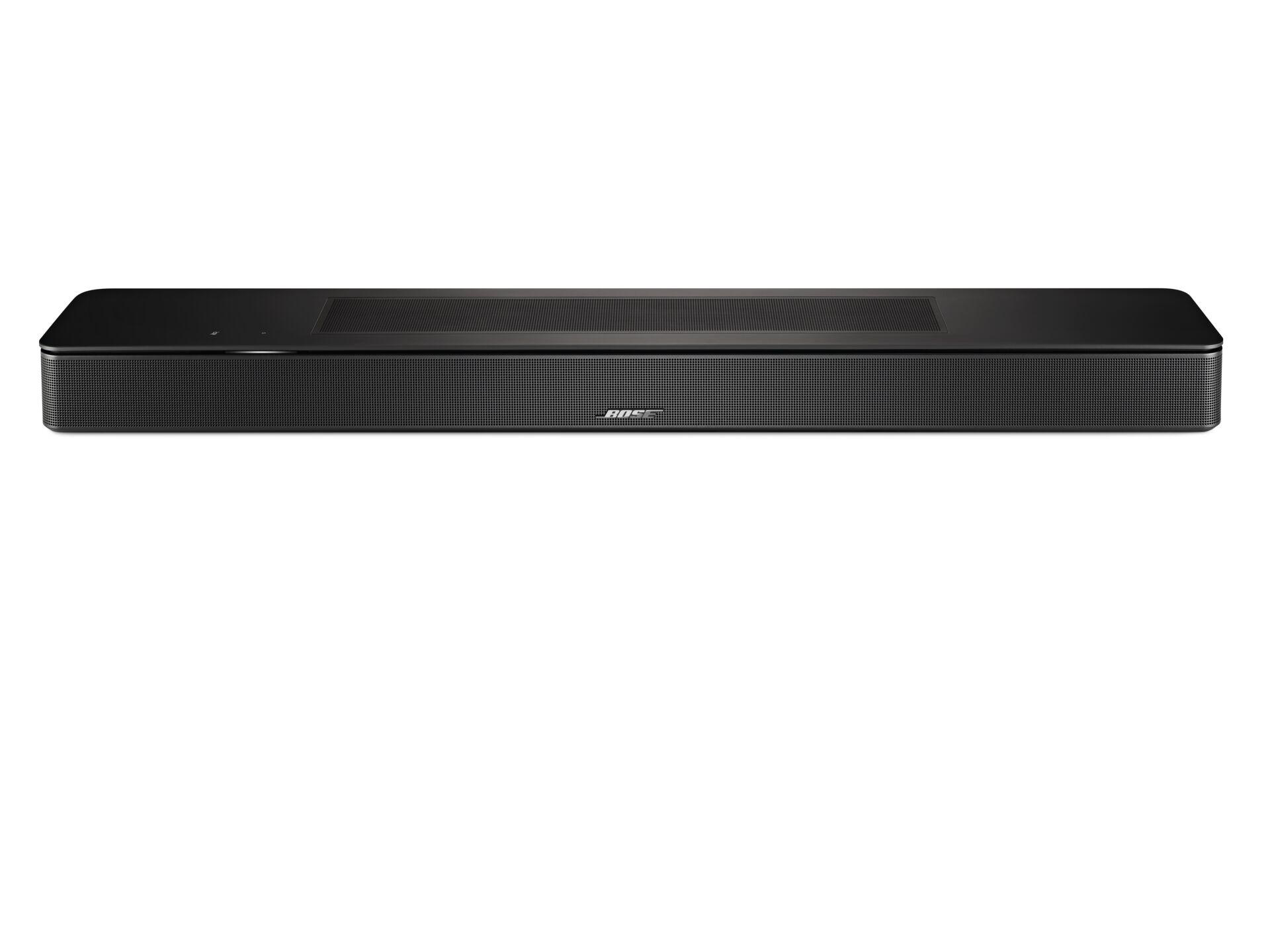Eine schwarze Bose-Soundbar vor weißem Hintergrund, mit dem Bose-Logo.