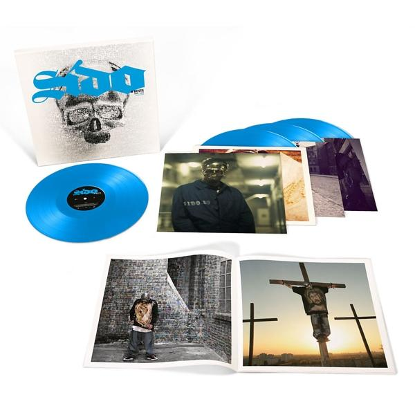 Albumcover mit blauen Schallplatten. Ein Schädel und das Wort 200 auf dem Cover.