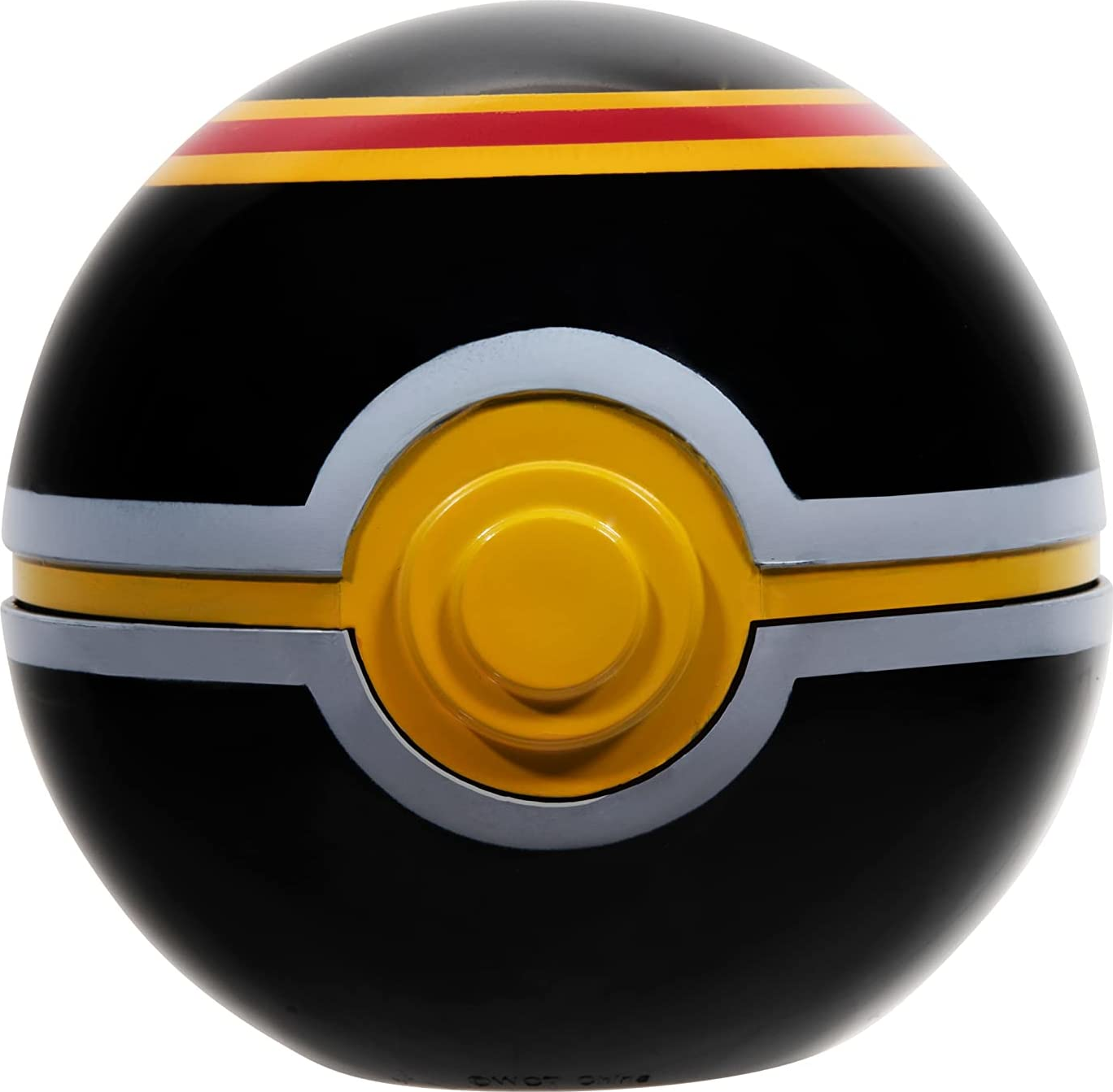 Une Poké Ball noire et jaune avec un bouton et une bande noire, isolée sur blanc.