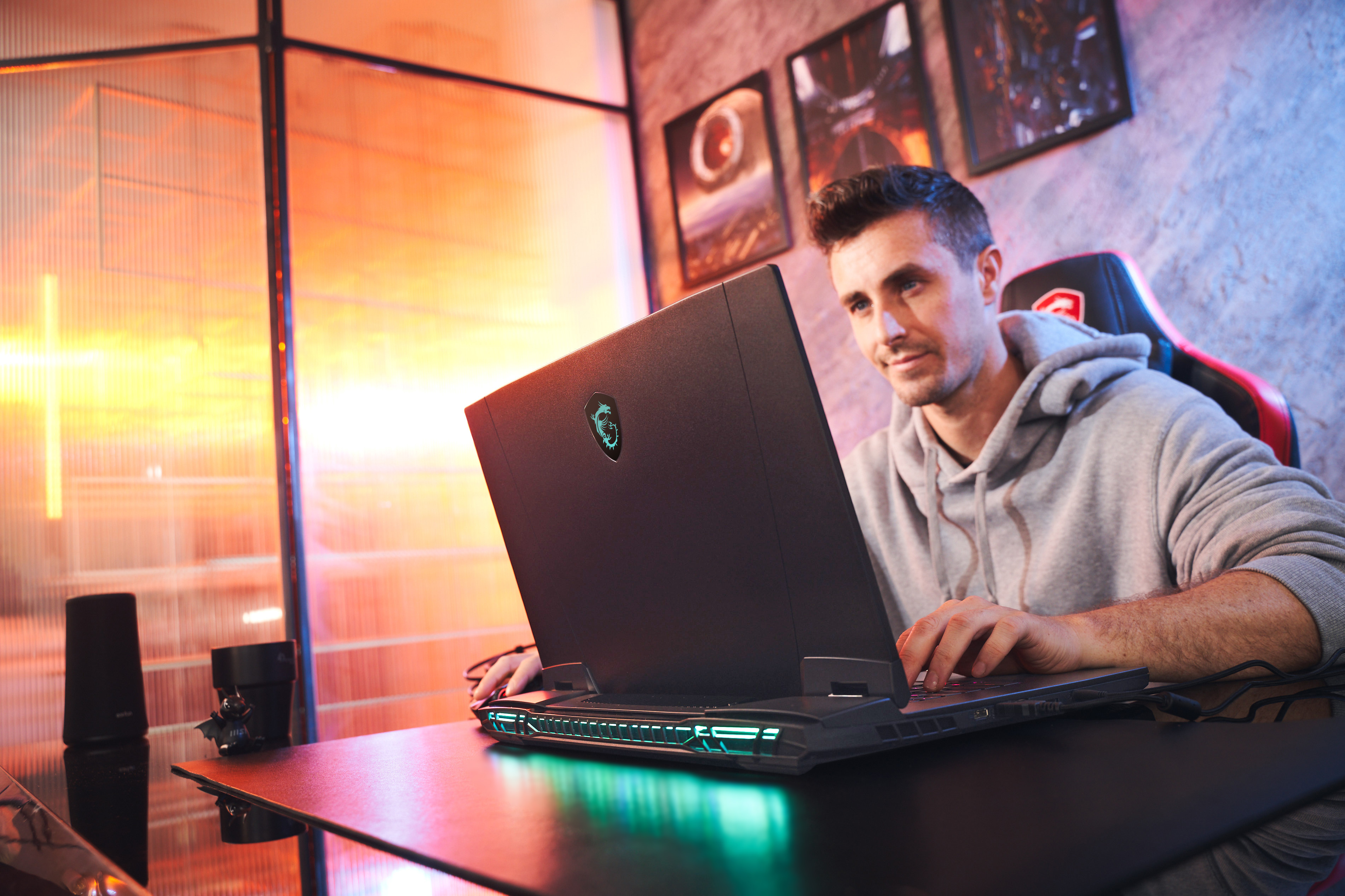 MSI Titan GT77 - 17,3 Zoll - Intel® Core™ i9 i9-12900HX - 64 GB - 2 TB - NVIDIA GeForce RTX™ 3080 Ti - Windows 11 Pro