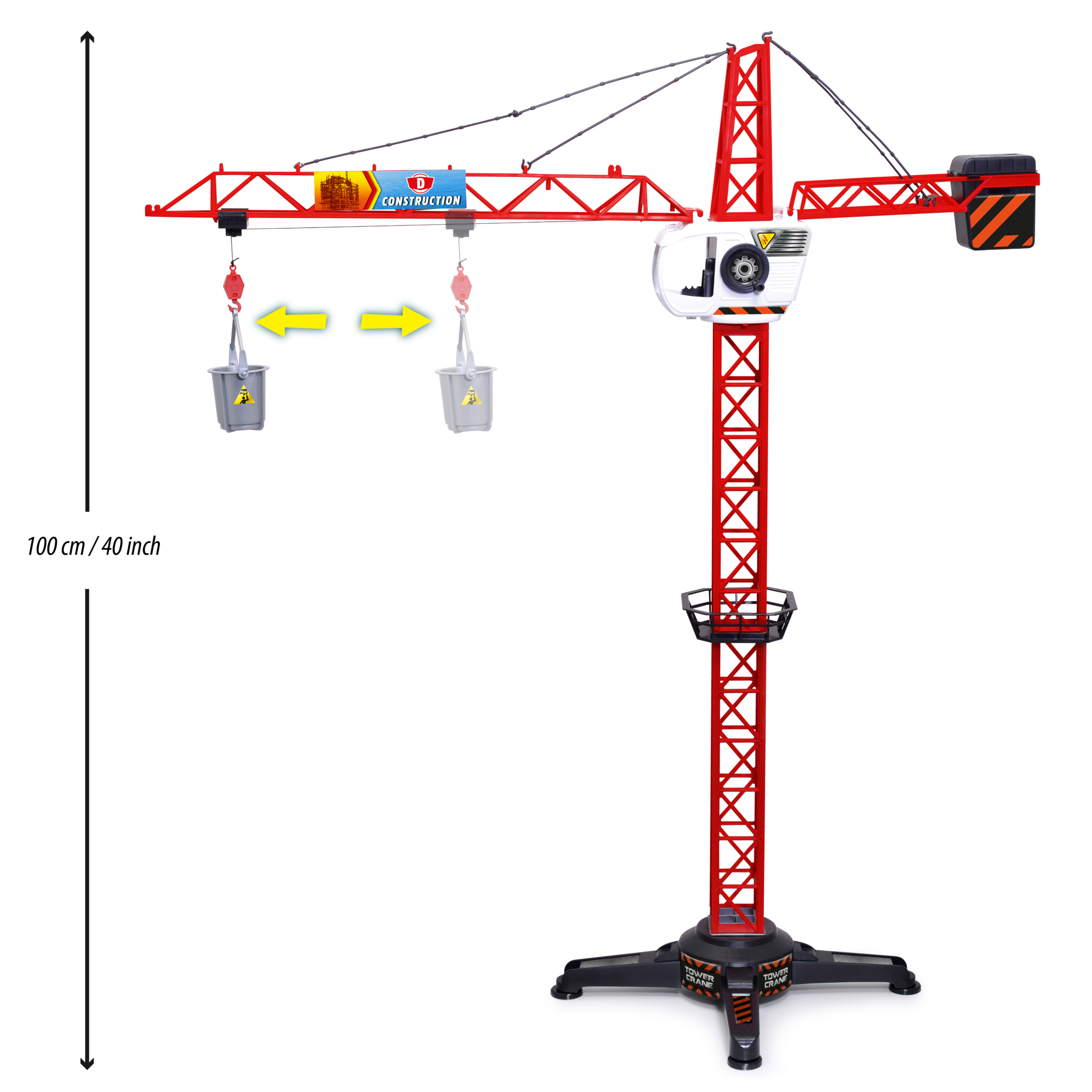 Roter Spielzeugkran. Zwei Eimer hängen. Der Kran ist 100 cm hoch und weißer Hintergrund.