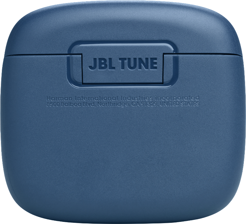 Eine blaue, quadratische JBL Tune-Hülle mit geprägtem Text.