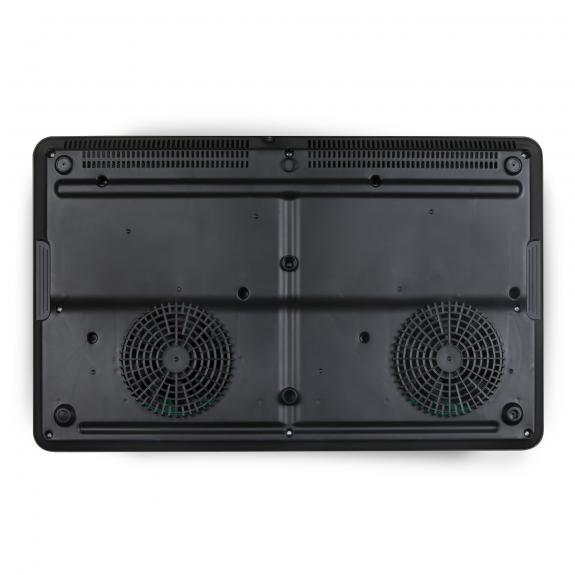 Zwart inductiekookveld met ventilatoren.