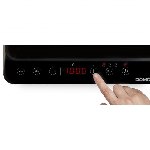 Zwart kookplaatbedieningspaneel met digitaal display met 1000 en plus/min-knoppen.