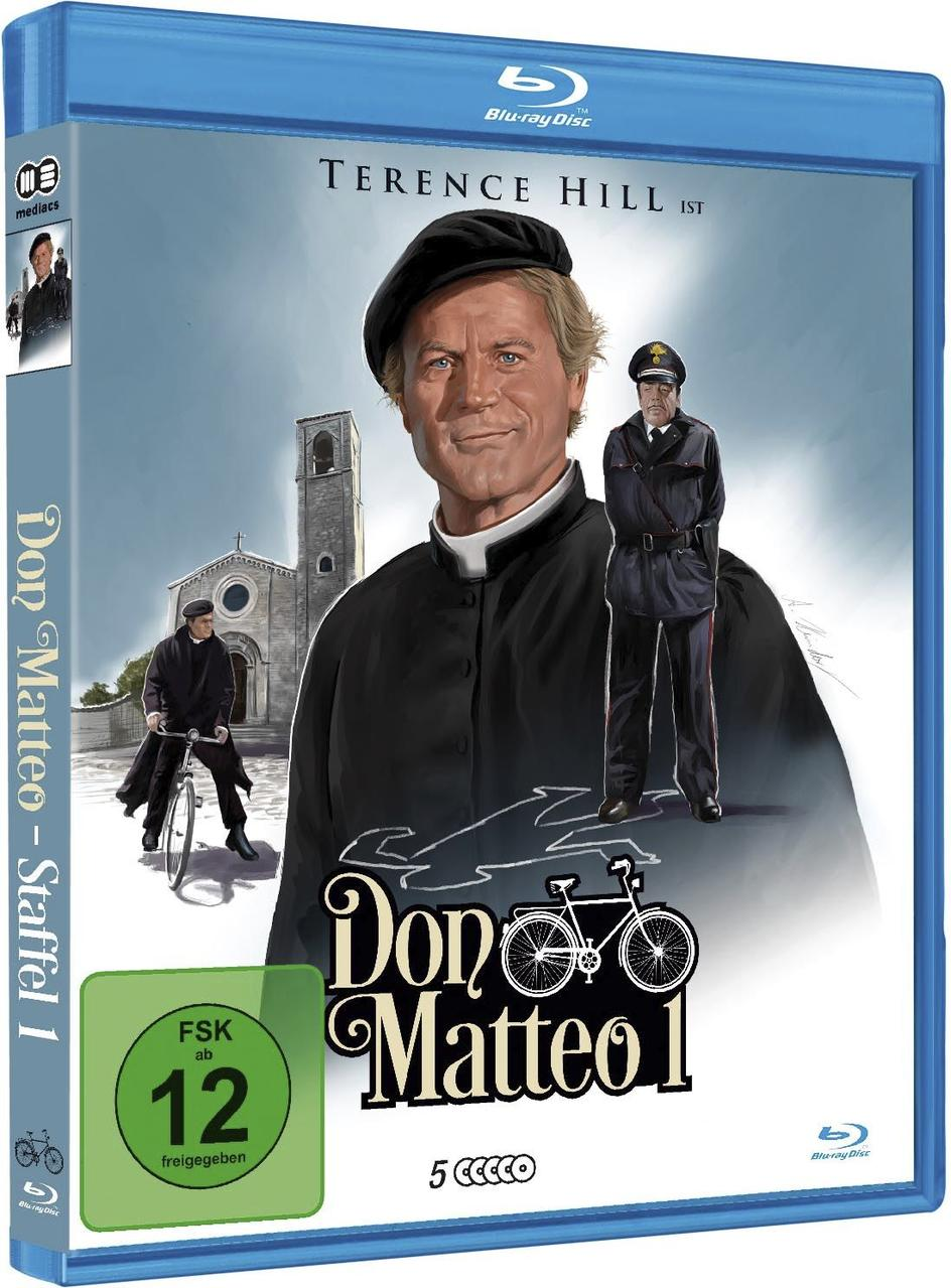 Blu-ray-Cover der Serie 'Don Matteo'. Enthält einen Schauspieler als Priester, einen Polizisten und ein Fahrrad.