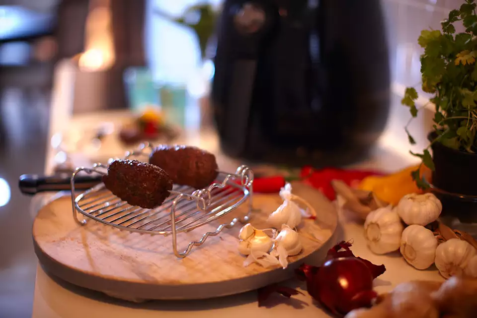 PHILIPS HD9905/00 Airfryer XL rács nyársakkal, receptfüzet