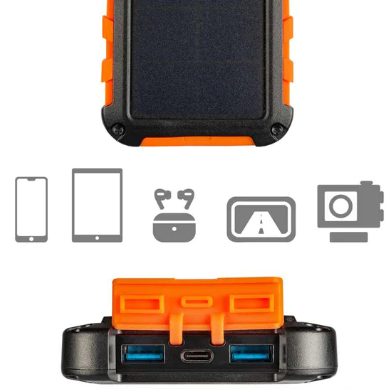 Zwarte en oranje powerbank met zonne-energie met apparaat iconen, witte achtergrond.