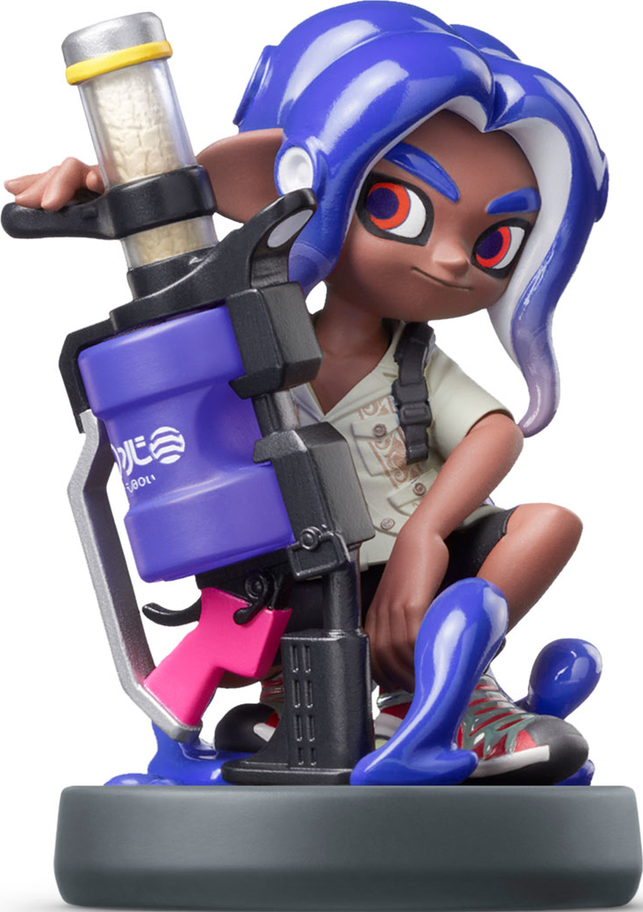 Eine Splatoon Inkling Amiibo-Figur, kniend, mit blauen Haaren und einer Waffe.