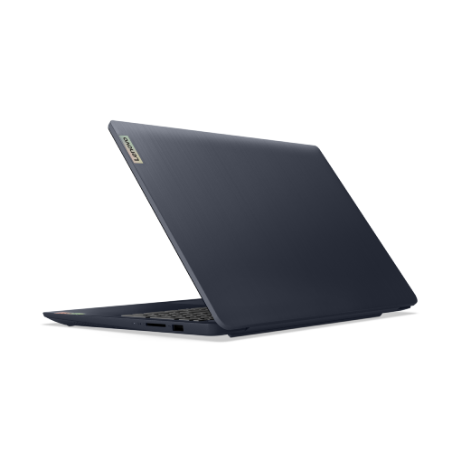 Un portátil azul marino, parcialmente abierto, fondo negro, logotipo de Lenovo visible.