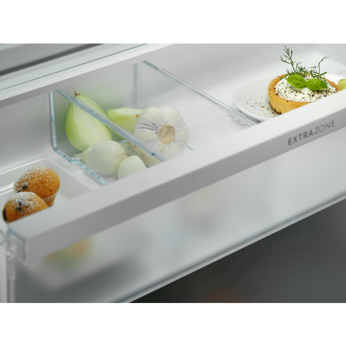 ELECTROLUX KNG7TE75S E Enerji Sınıfı 376L Low Frost Ankastre Buzdolabı Beyaz