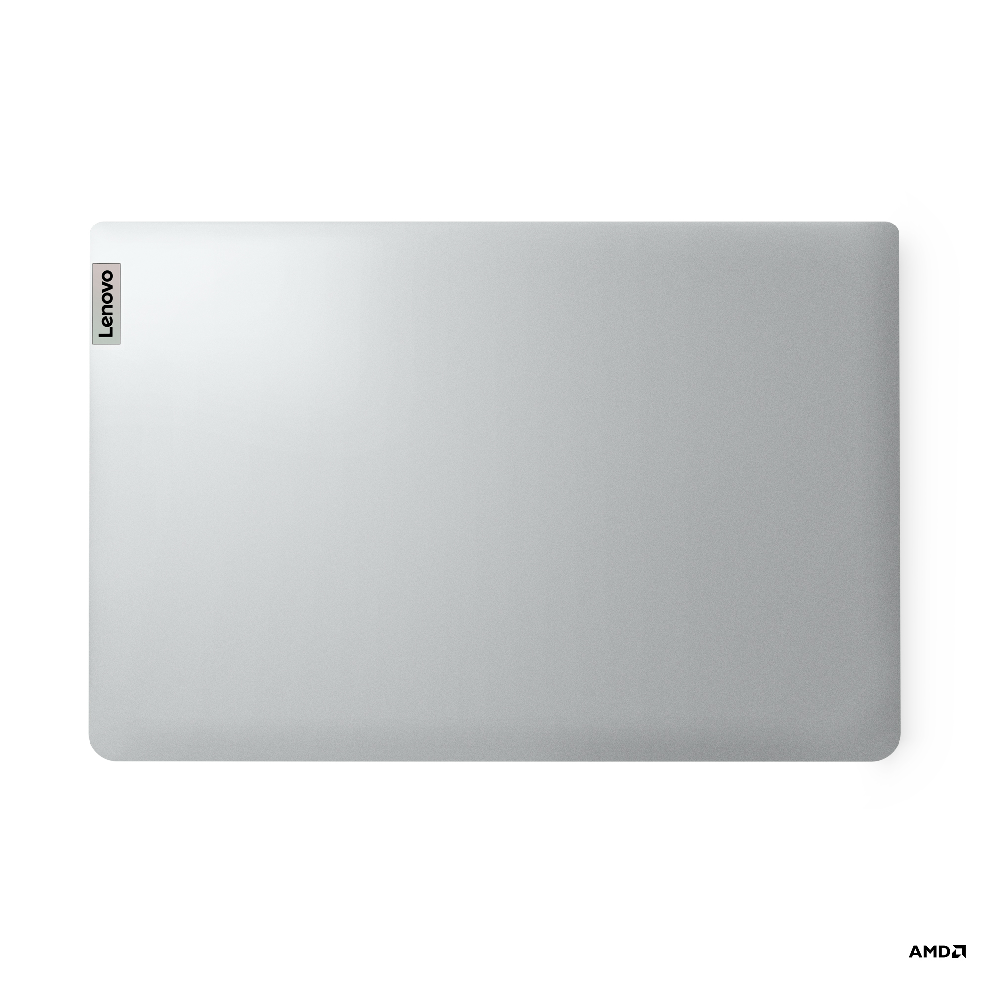 Lenovo logosu olan gümüş bir dizüstü bilgisayar. Arka plan beyazdır.