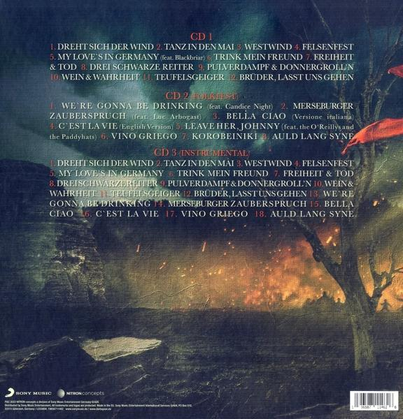 Ein CD-Case mit Titellisten. Der Hintergrund hat einen Baum und rote Akzente. Sony Music Logo.