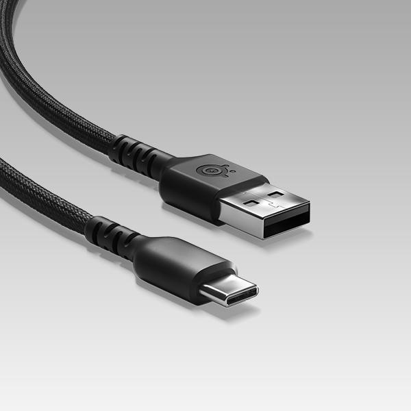 Zwarte USB-kabel met USB-A- en USB-C-connectoren op een grijze achtergrond.