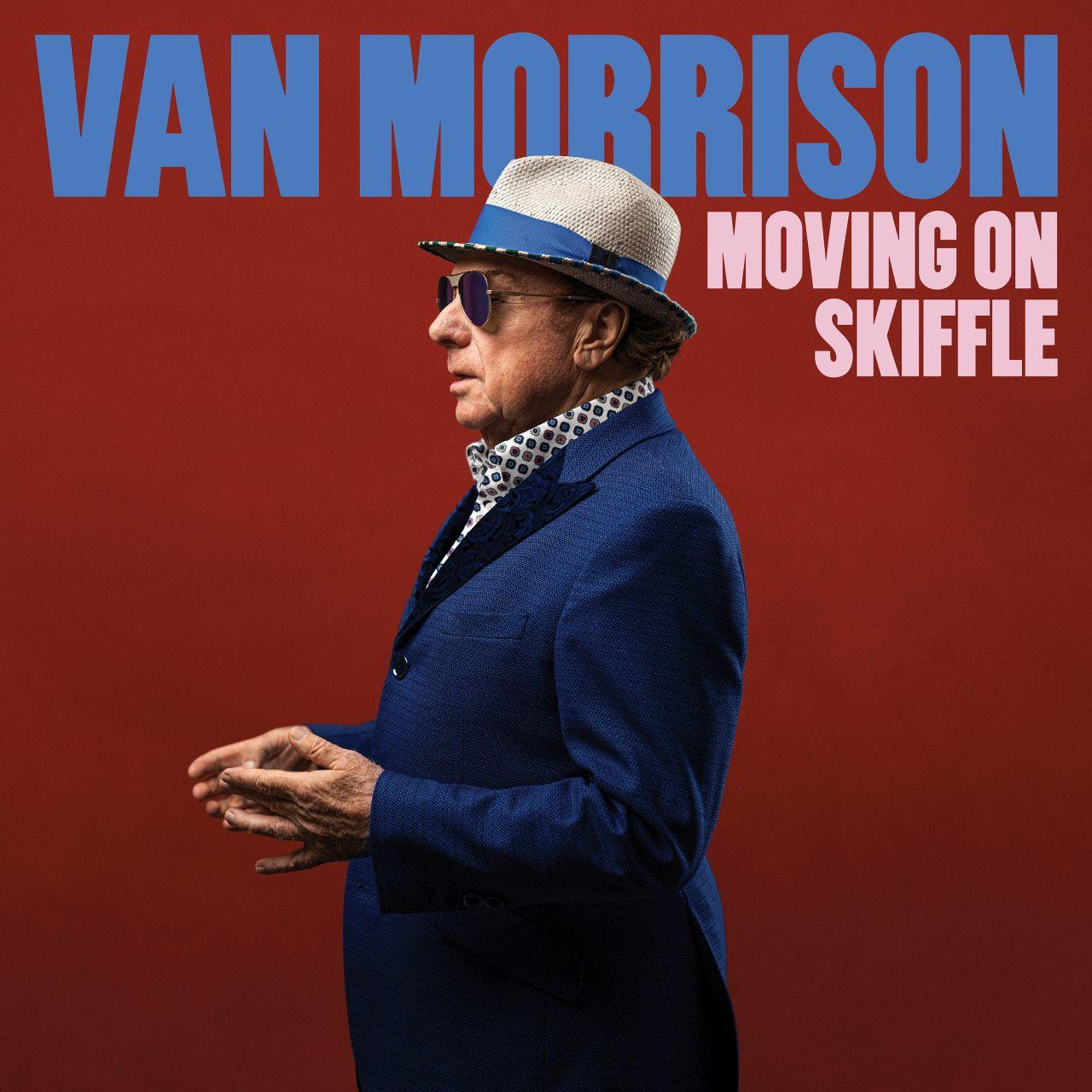 Van-Morrison-Albumcover mit dem Künstler in blauem Anzug.