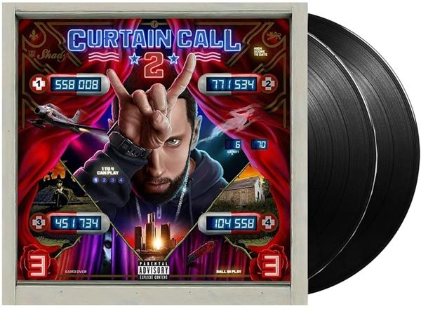 Eminem albumának borítója flippergép-kialakítást mutat, a jobb oldalon fekete bakelit lemezekkel.