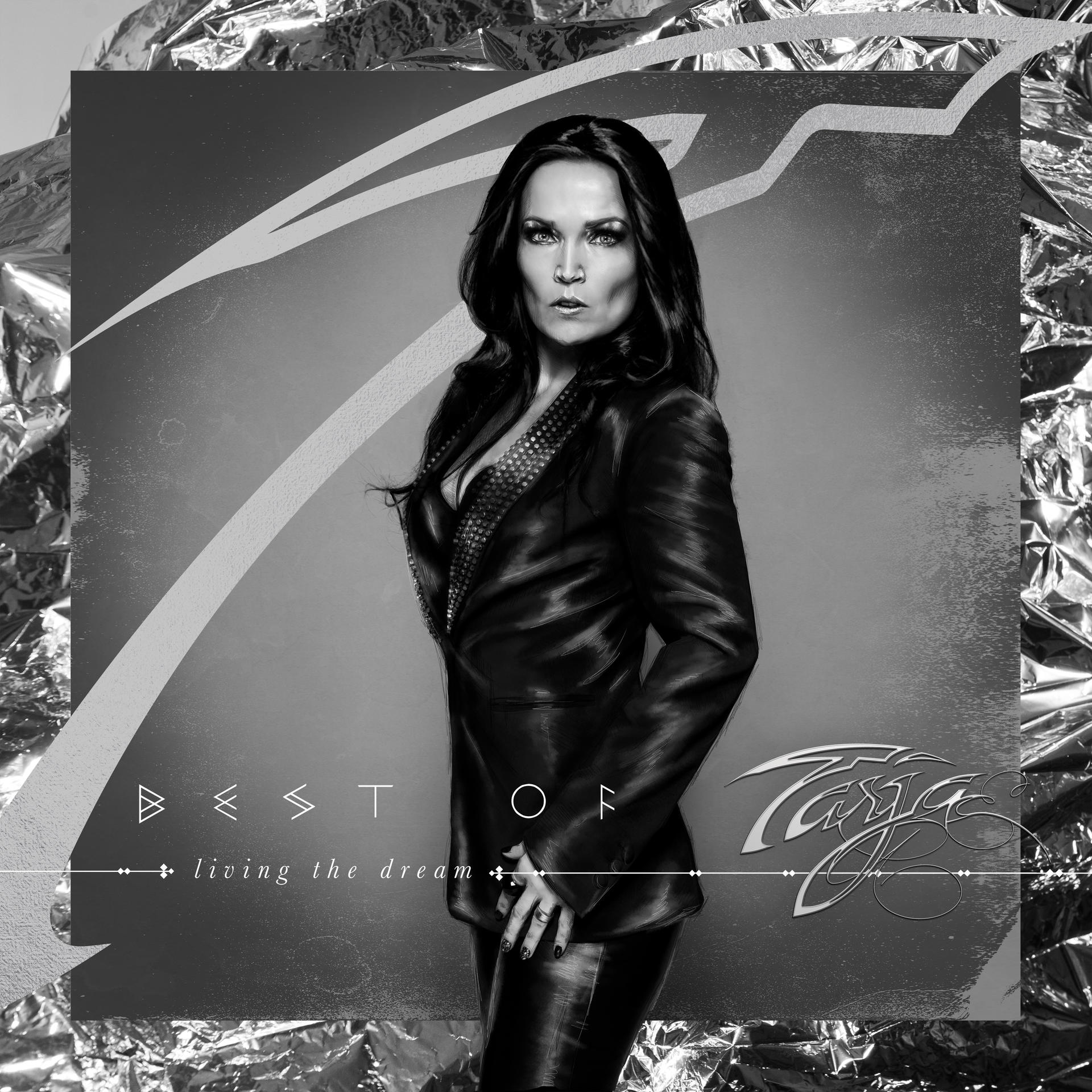 Best of Tarja Albumcover. Eine Frau in schwarzem Leder steht vor einem silbernen Hintergrund.