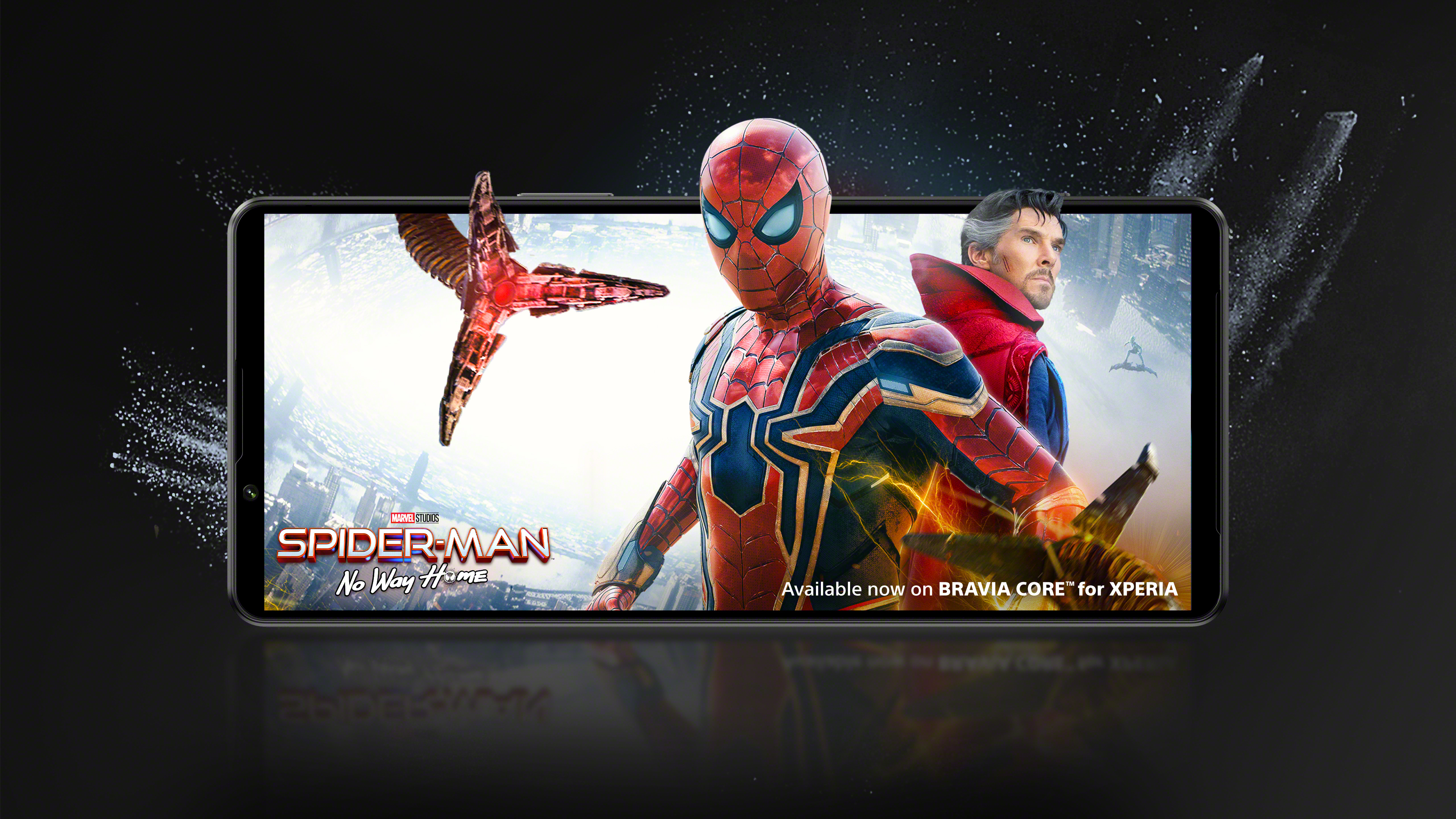 Ein Smartphone zeigt Spider-Man, Doctor Strange und eine Werbung.