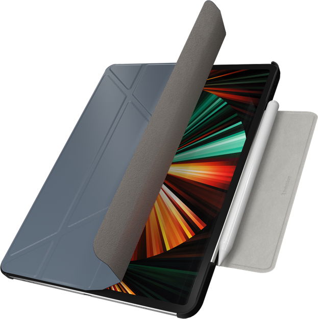 Tablet kék tokkal, tollal és szürke borítóval, fekete háttérrel.