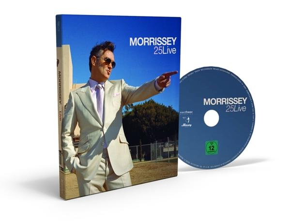 Morrissey auf einer DVD-Hülle, zeigt, mit blauem Himmel im Hintergrund.