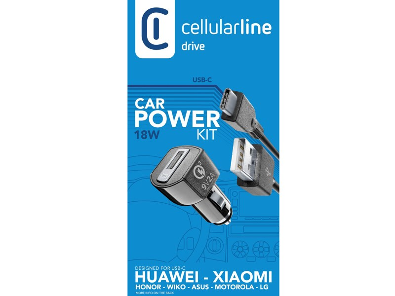 Embalaje del kit de energía para automóvil con un cable USB-C y un cargador para automóvil. La marca es Cellularline.