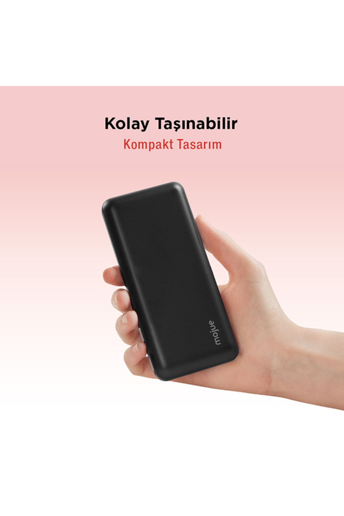 'kolay taşınabilir' ve 'kompakt tasarım' yazılı siyah bir powerbank tutan el.