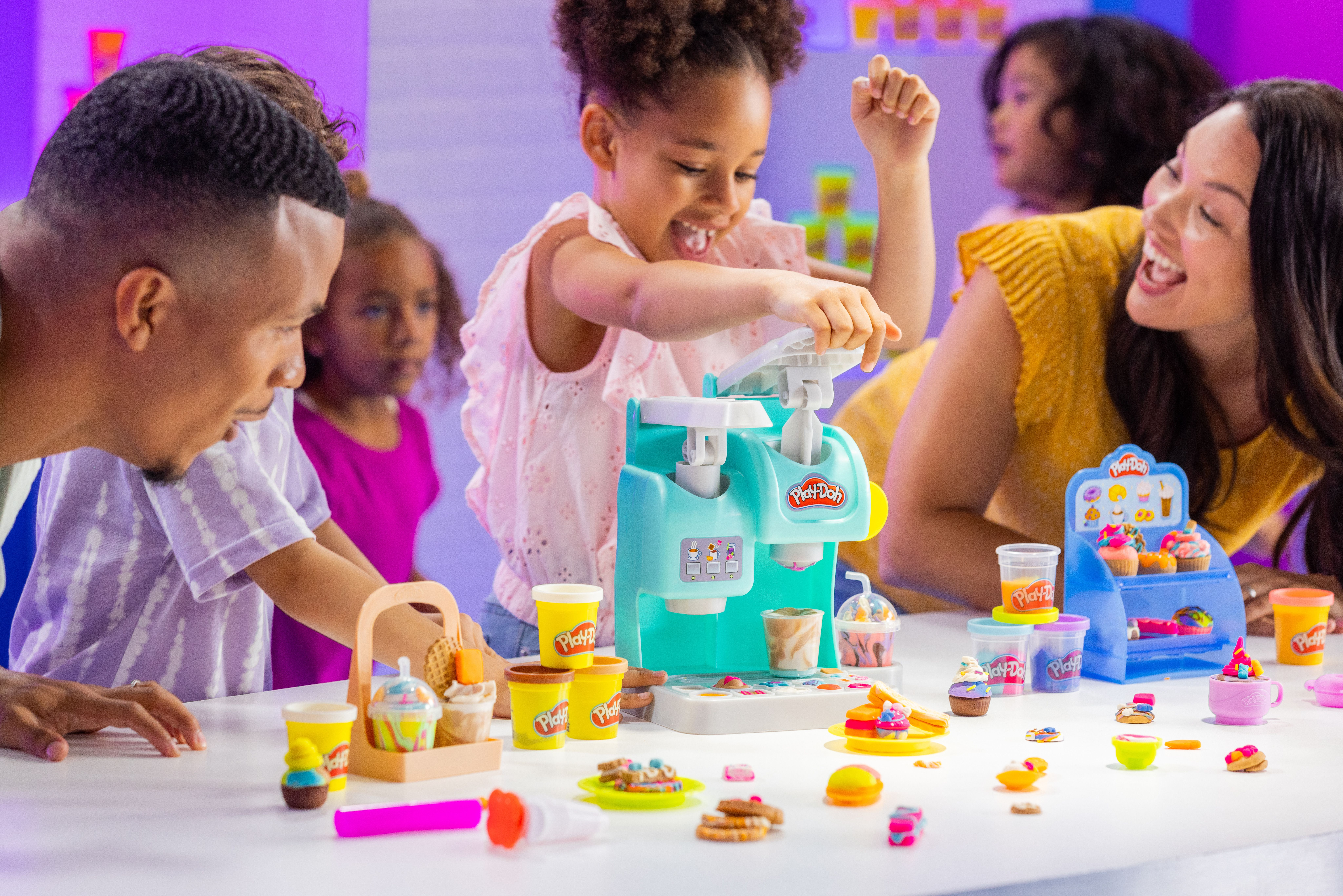 HASBRO GAMING Play-Doh Knetspaß Café Spielset, Mehrfarbig