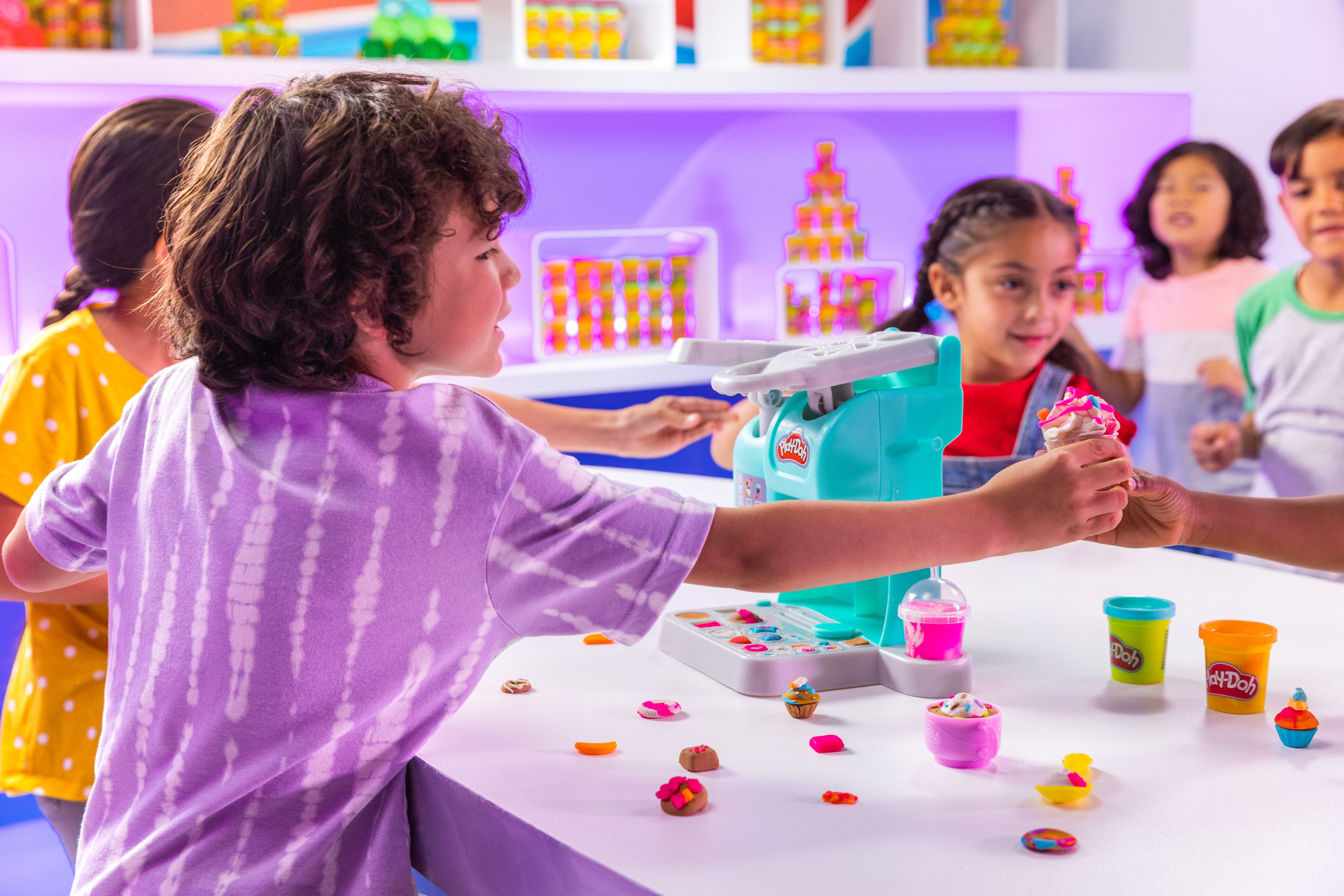 HASBRO GAMING Play-Doh Knetspaß Café Spielset, Mehrfarbig