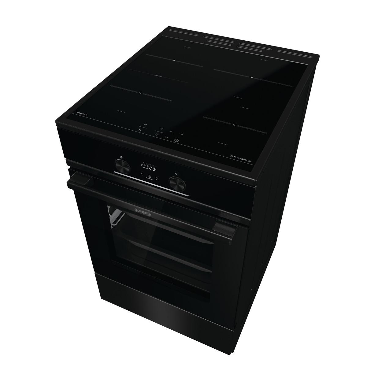 Ein Elektrobackofen mit schwarzem Finish und digitaler Uhranzeige.